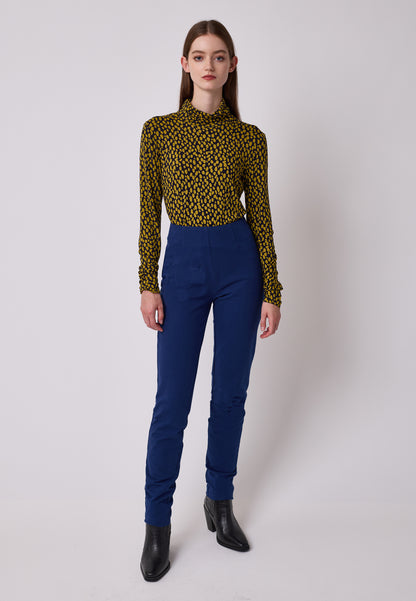 Hose, Modell Nola