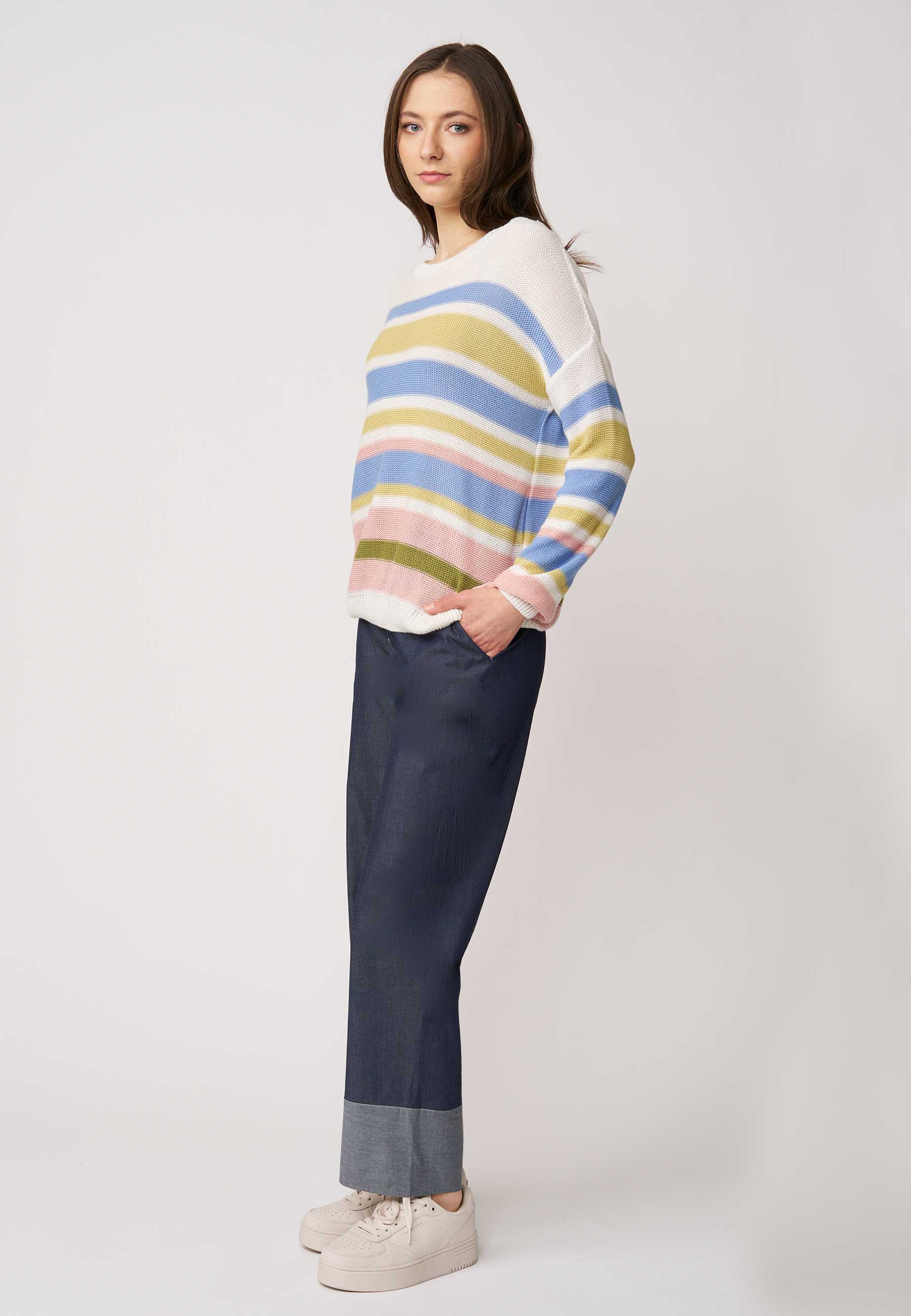 Pulli, Modell Gloria mit buntem Streifenmuster in Pastelltönen und lockerem Schnitt für einen modernen, entspannten Look