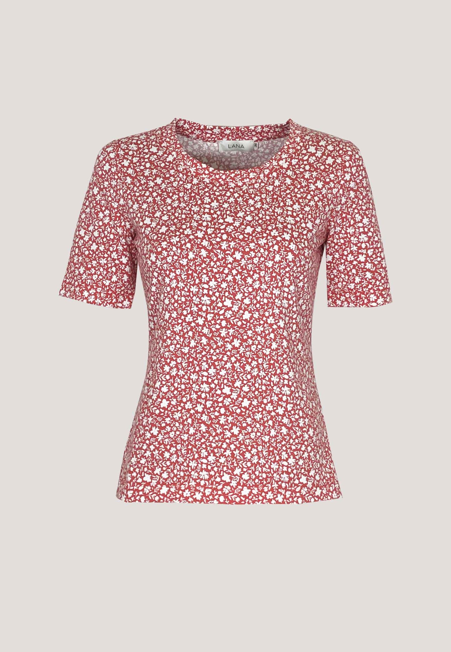 Shirt, Modell Vinnie in rotem Grundton mit weißem Blumendruck, halblangen Ärmeln und schmaler Passform aus weichem Stoff