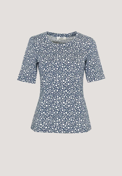 Shirt, Modell Vinnie mit blau-weißem Blumenprint, kurzen Ärmeln und leicht taillierter Passform aus angenehm weichem Stoff
