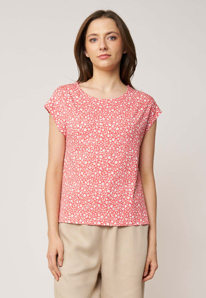 Shirt, Modell Kim in frischem Rot mit kleinem weißem Muster, kurzen Ärmeln und lockerem Schnitt aus luftigem Stoff