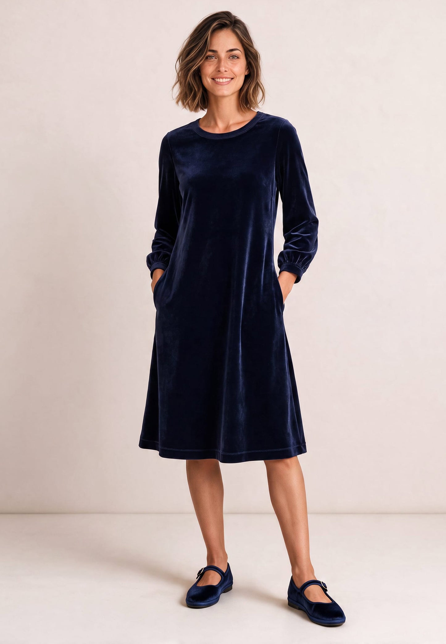 Samtkleid, Modell Isolde