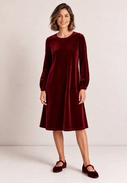Samtkleid, Modell Isolde
