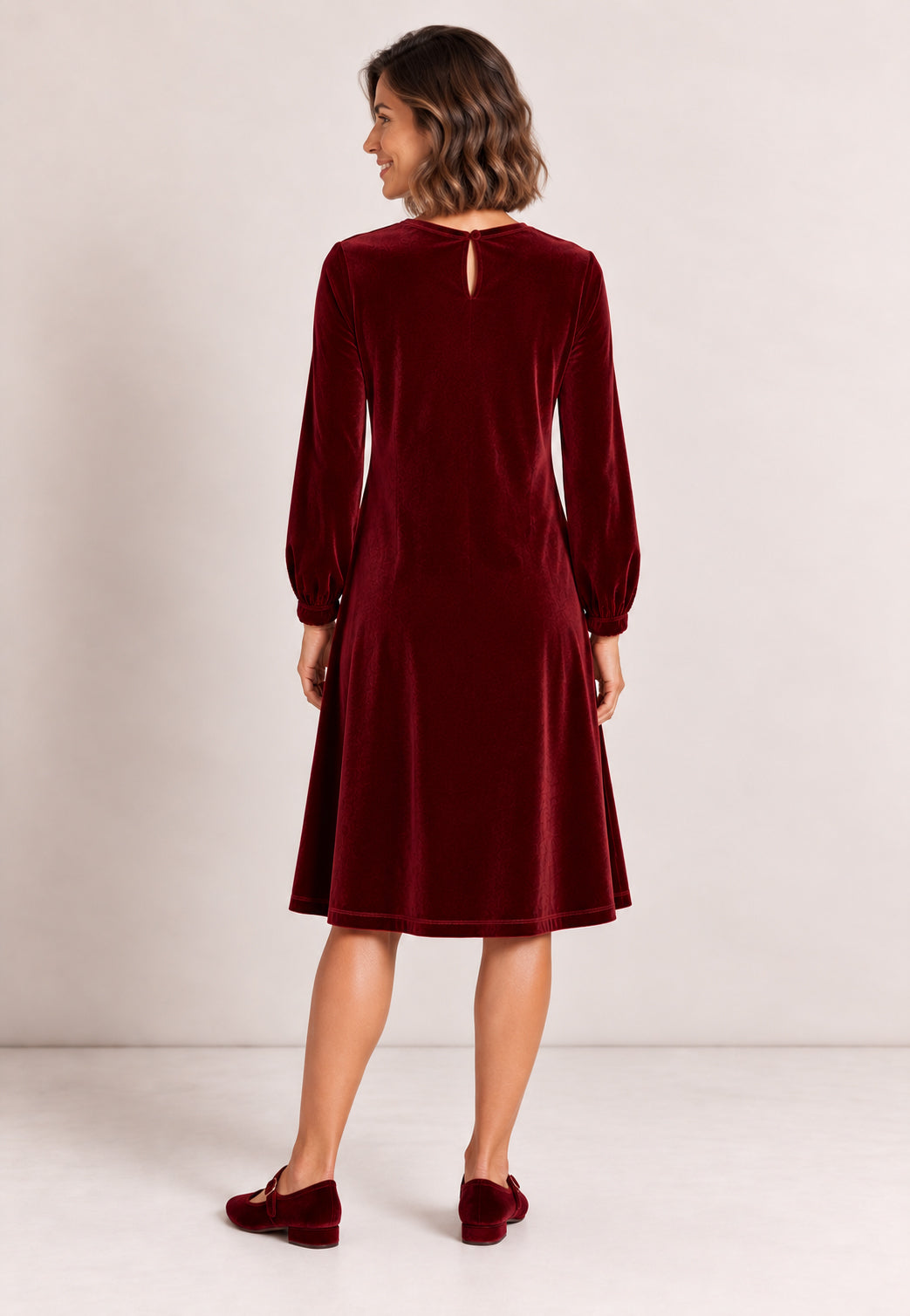 Samtkleid, Modell Isolde