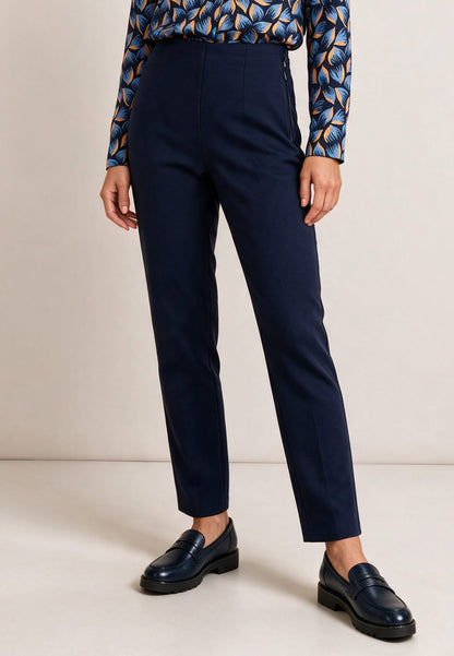 Hose, Modell Nola