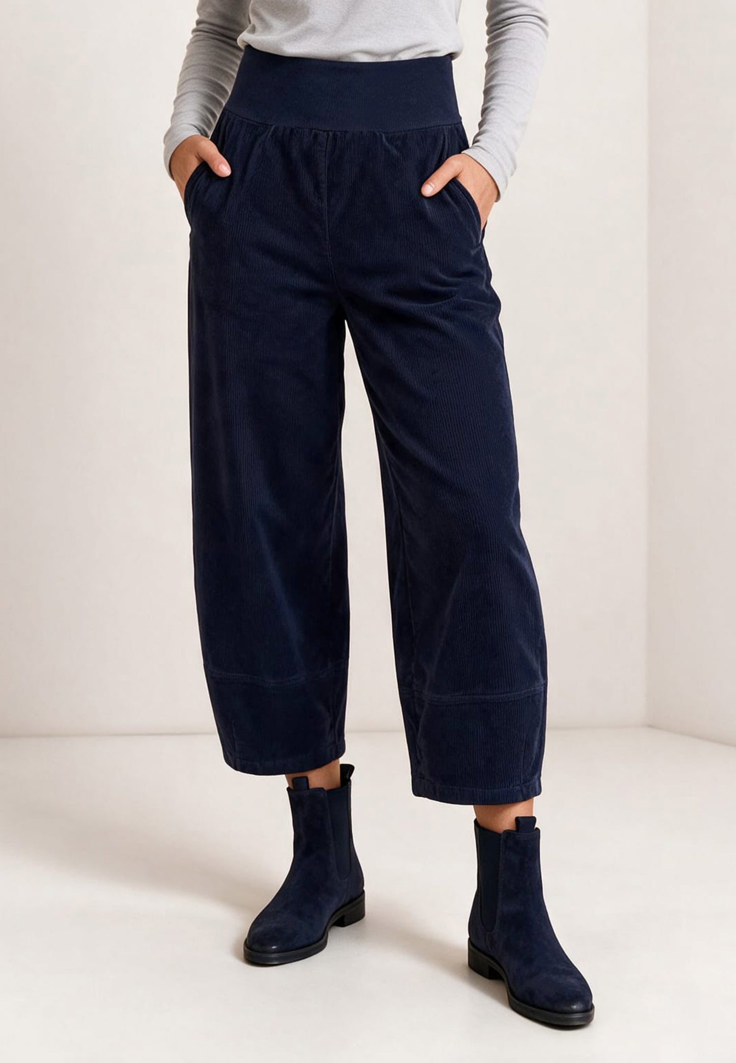 Hose, Modell Kira