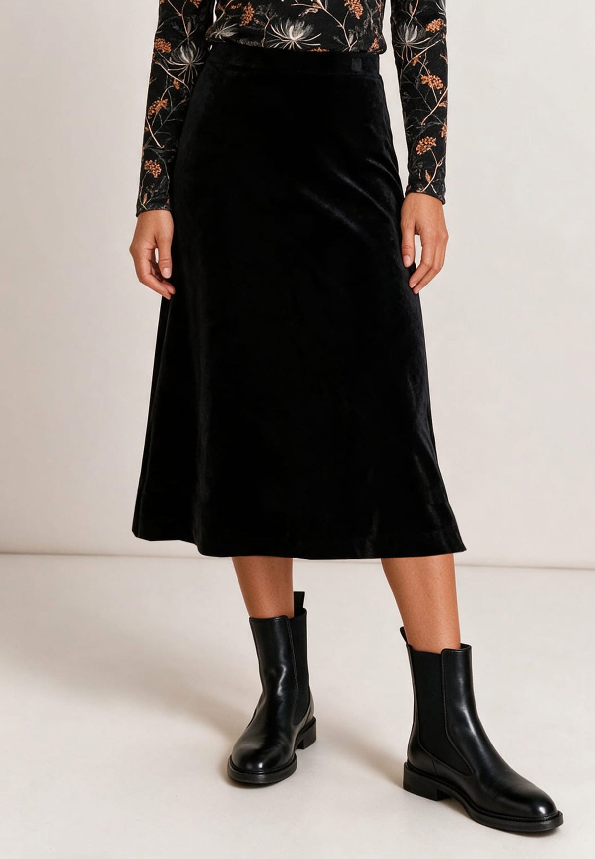 Rock, Modell Tess